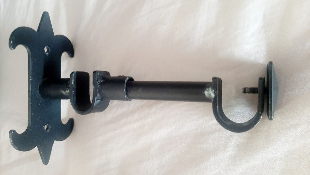 Suportes duplos de varão para cortinas