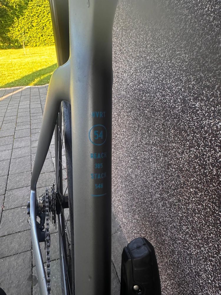Rower szosowy Rondo CF2, full carbon, rozmiar 54, shimano 105
