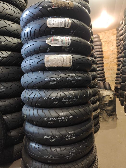 Мото шина резина спорт 120/60 70 R17 передня з Німеччини