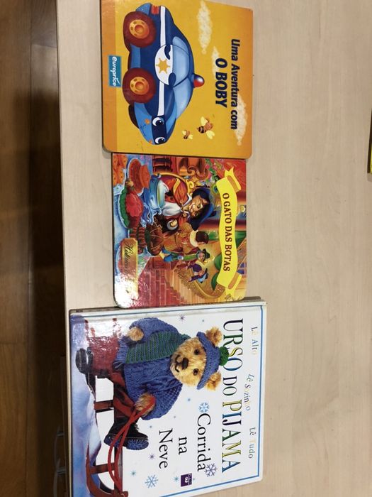 Livros infantis como novos