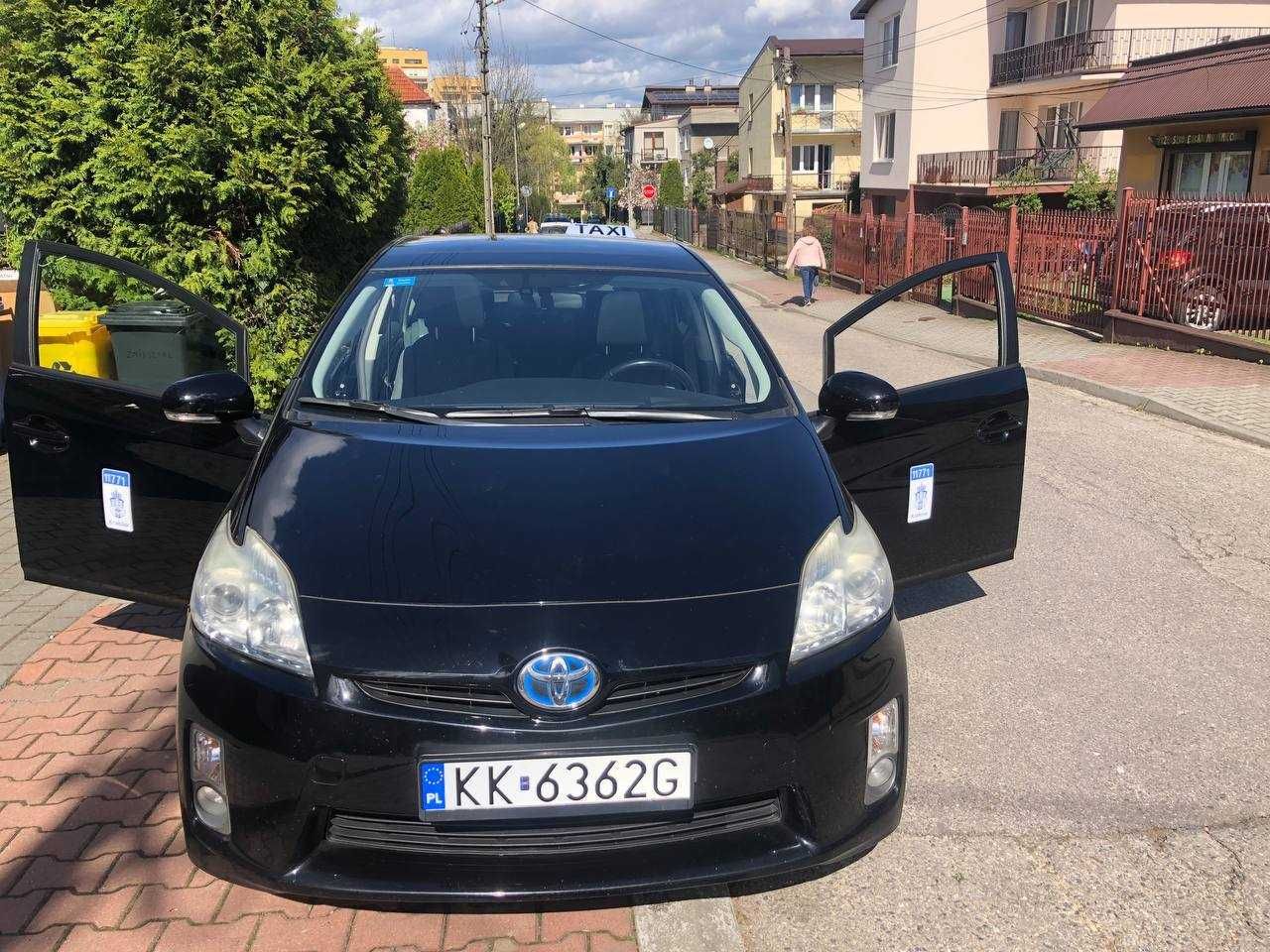 Wynajem Toyota Prius 3 LPG Uber Bolt Freenow |  Аренда Toyota Prius