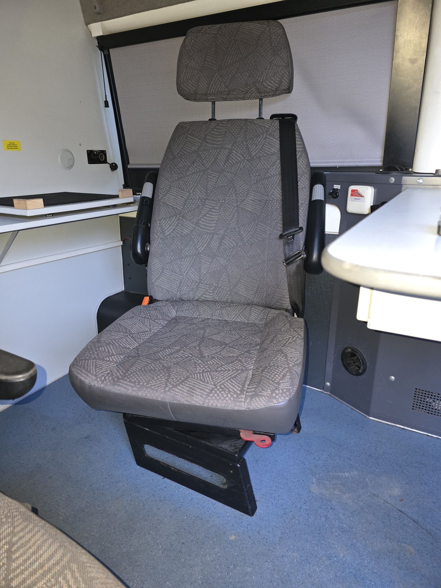 Fotel obrotowy kapitański Ford Transit kamper camper fotele