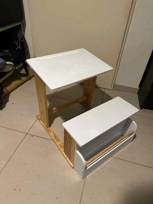 Children's Desk – Compact and Practical64552095342594120