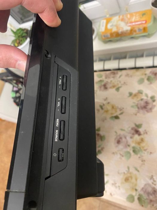 Продам телевізор thomson з кріпленням на стіну