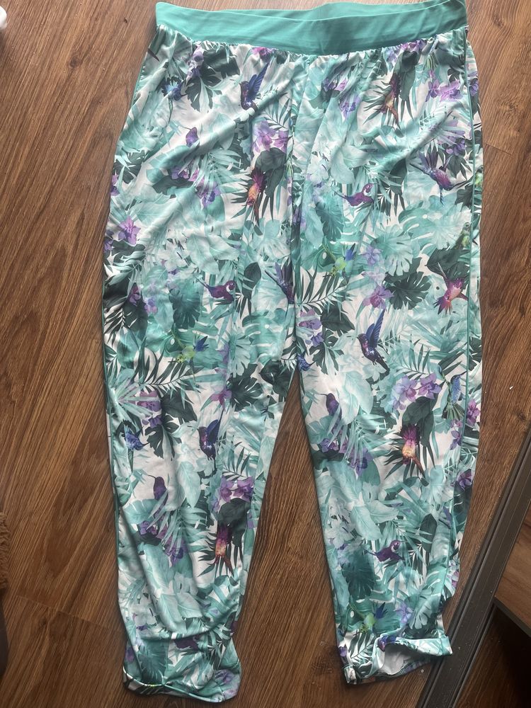 Spodnie damskie na lato kwiaty przewiewne L XL