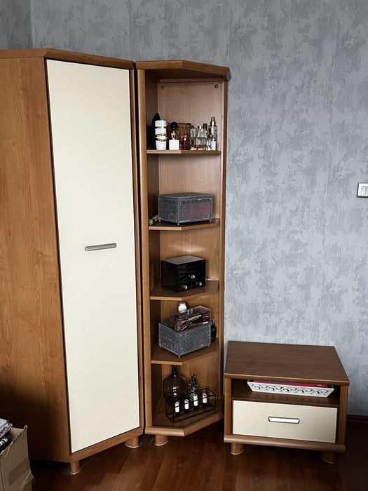 Szafa narożna, komplet mebli, pólki drewniane, zestaw młodzieżowy