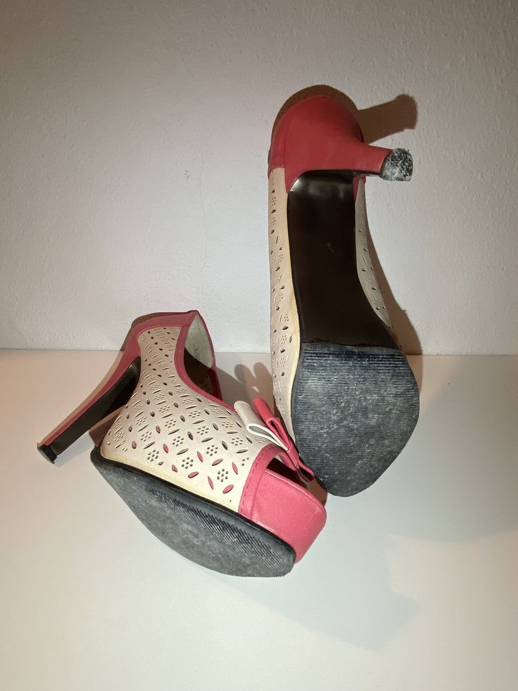 Sapatos/Sandalias