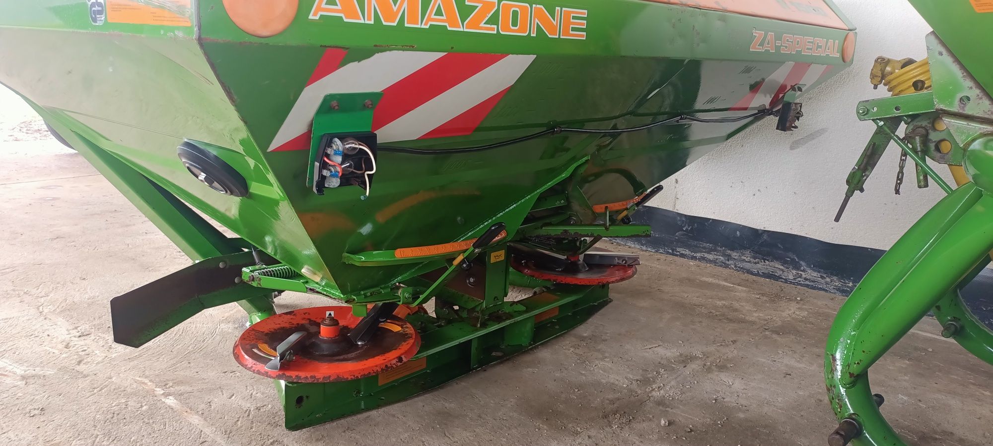 Rozsiewacz amazone Typ400-800