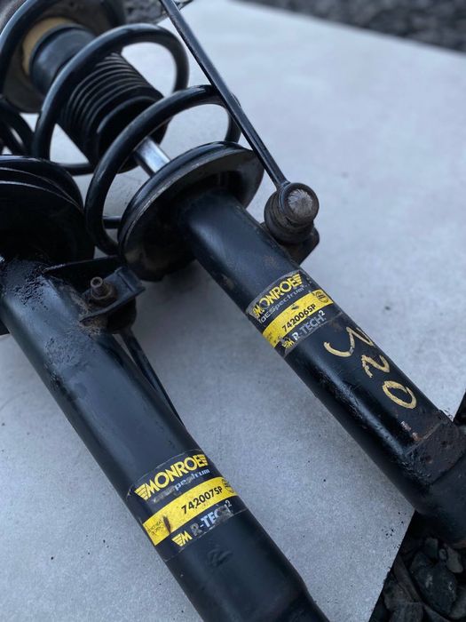 Стійки передній Стойки БМВ Е46 MONRO стійки стойки бмв е46