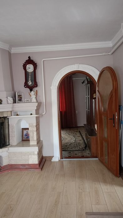 Продається компактний будинок у смт Борова, 40км.від Києва.