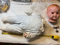 Antiga boneca com a cabeca em papier machê para restauro
