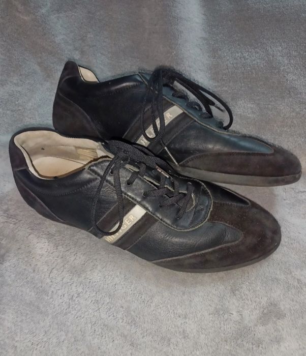 Wiązane buty skórzane