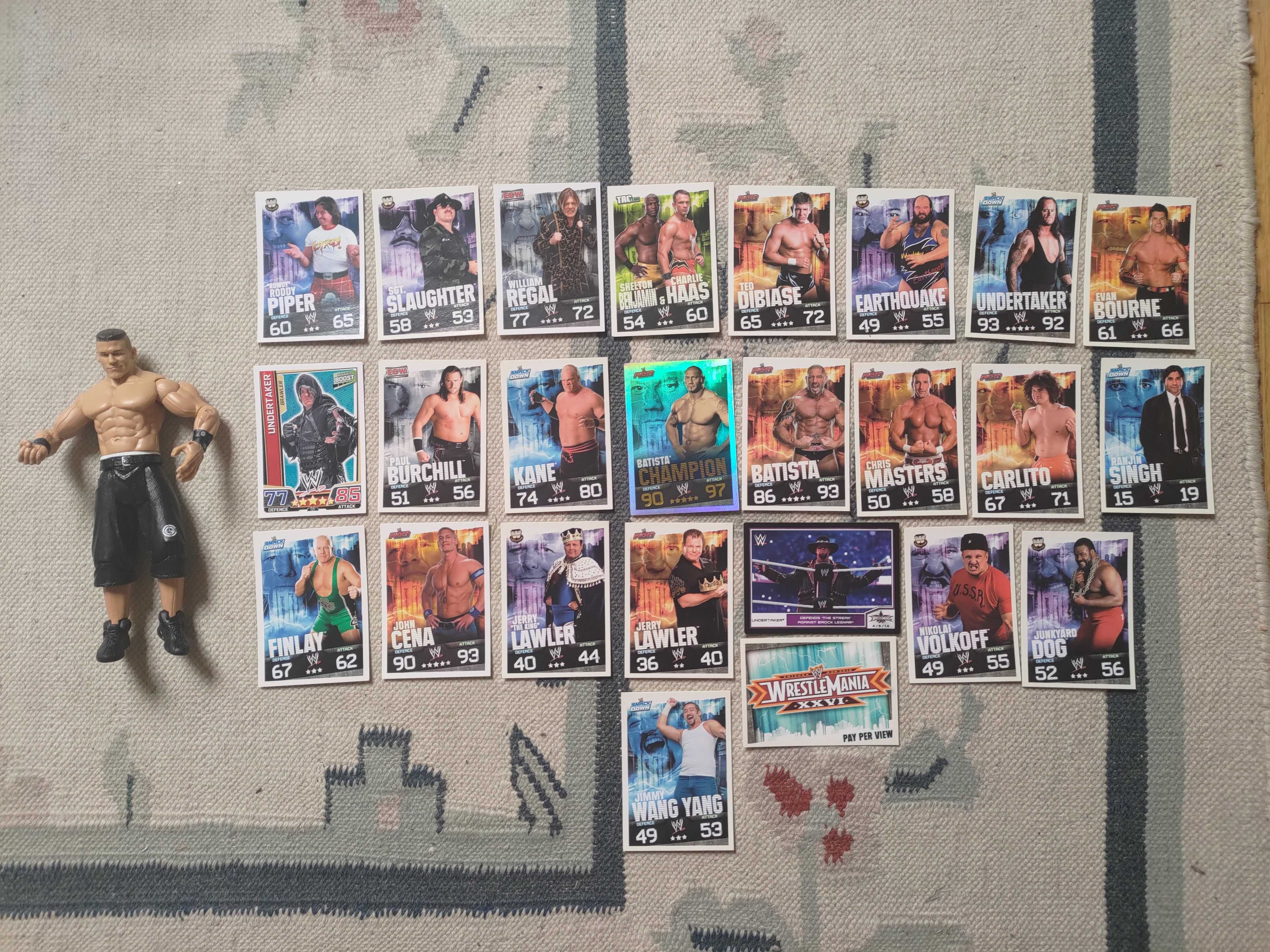 WWE Slam Attax 120 Cartas Variadas + Figura do John Cena (Como Novos)