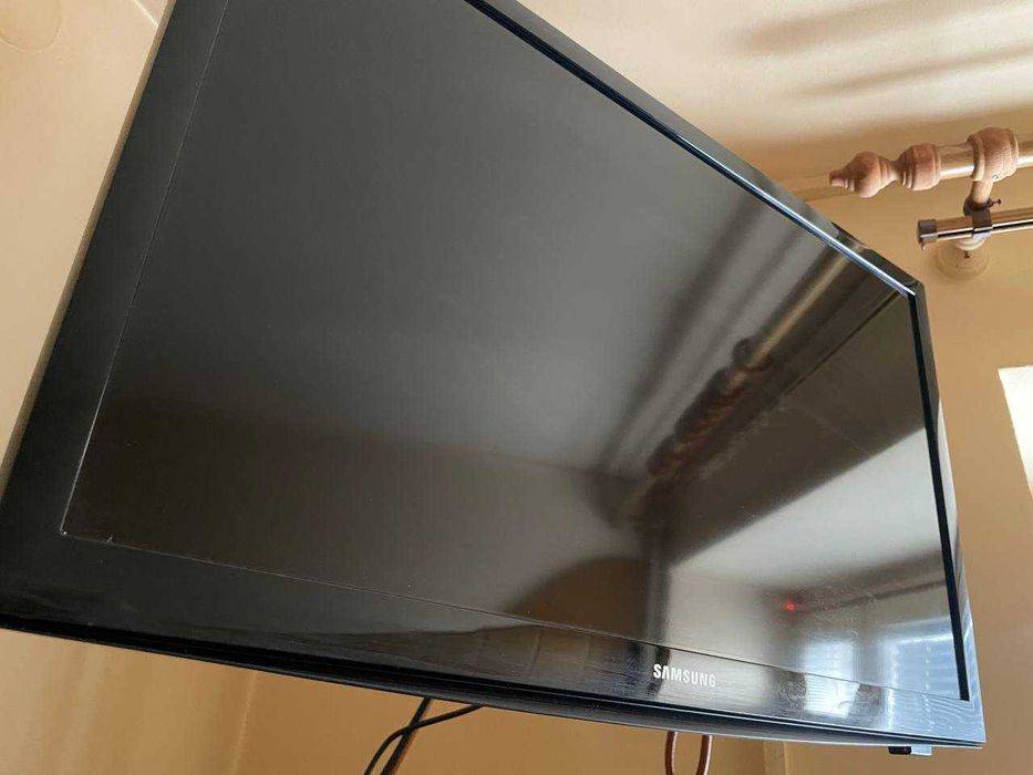 Телевізор Samsung UE24H4070AUXUA