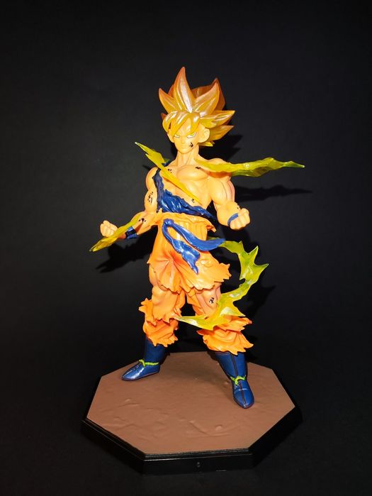 Son Goku Super Sayajin — Figura 16cm