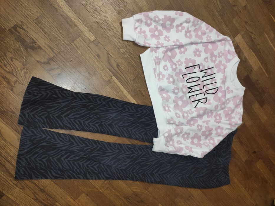 Одяг для дівчинки 128-134 розмір