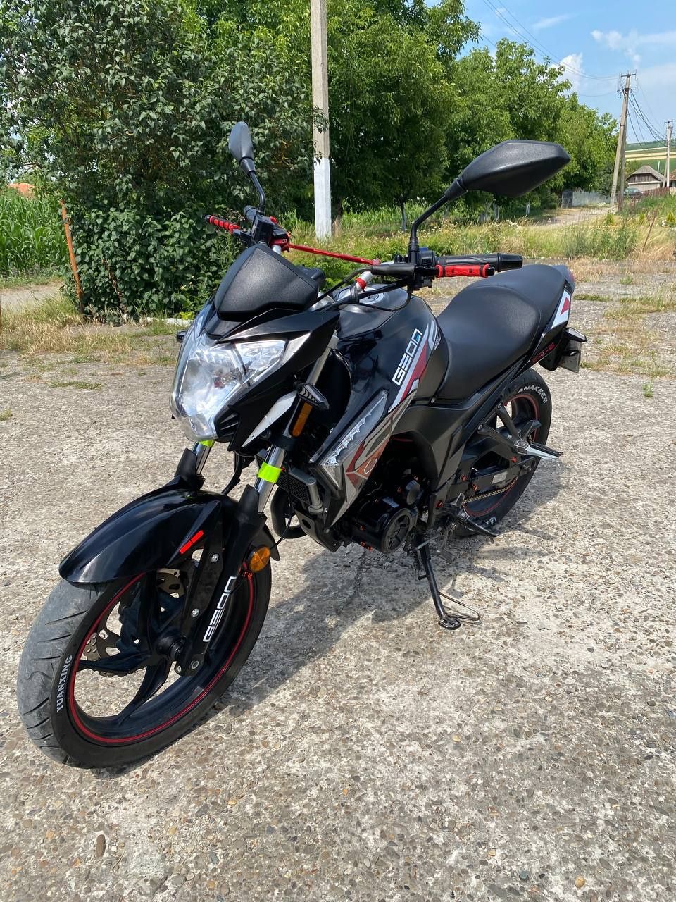 Продам мотоцикл Geon CR6 кубів250