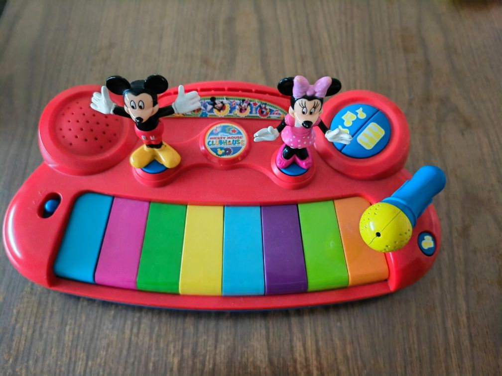 Piano Mickey Mouse
