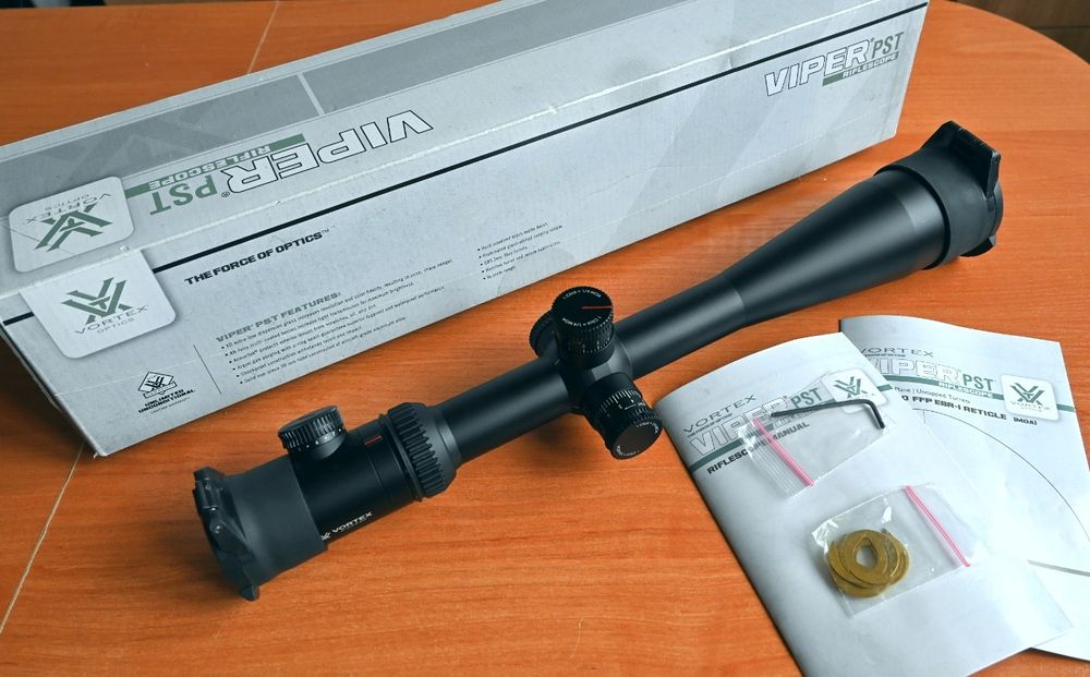 Luneta VIPER PST 6-24X50 FFP
