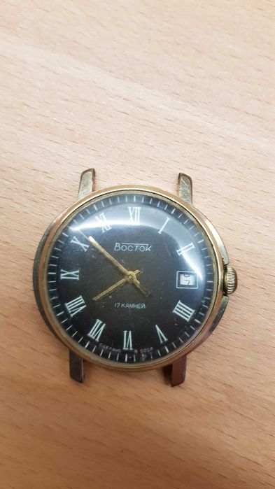 Pozłacany zegarek *Wostok* jajo