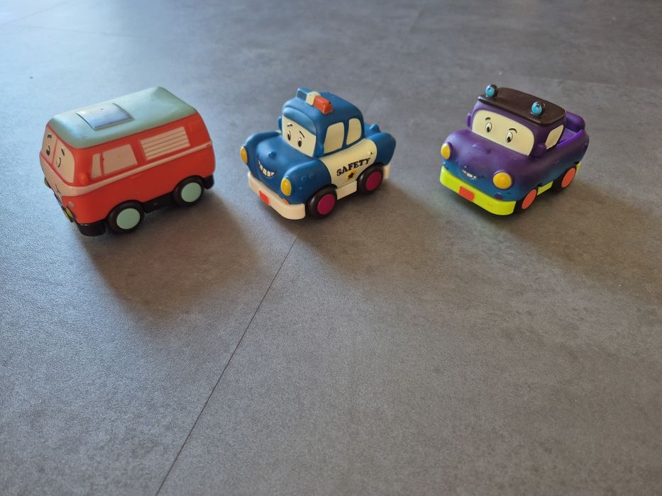 Autka z napędem B. Toys