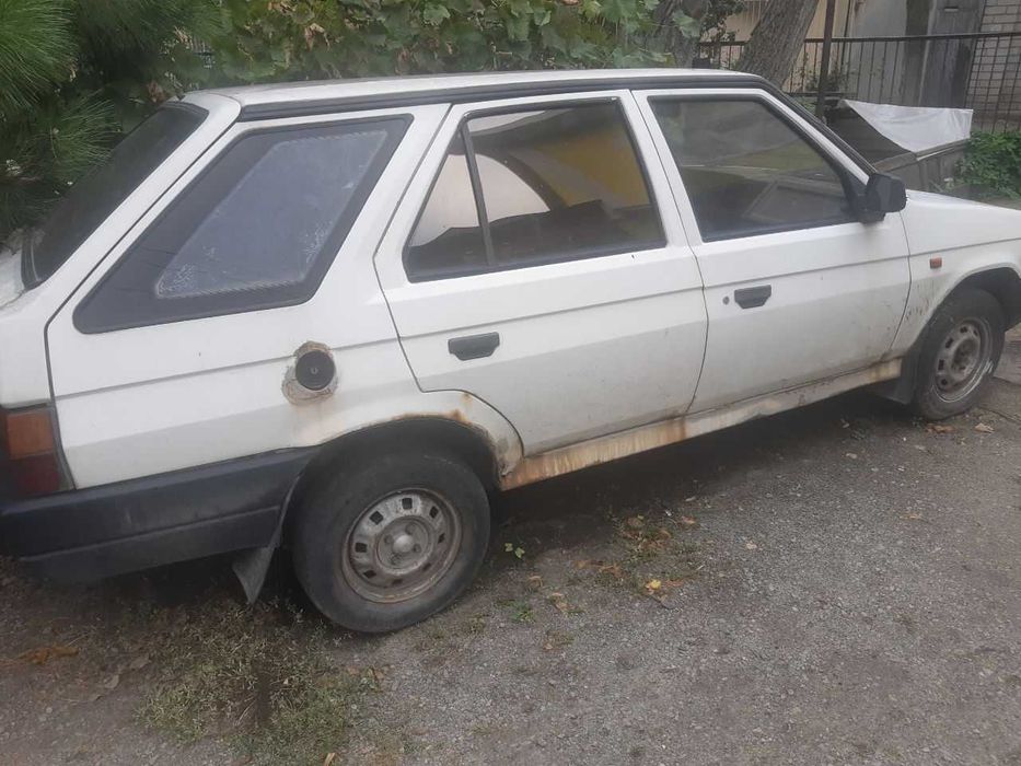 Продам Крышка багажника На Skoda Forman\Faforit