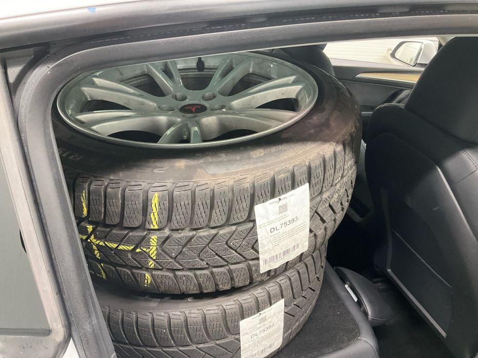 Jantes tesla model 3 e y 19" e peneus novos