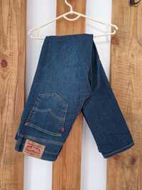 Levis jeansy 510