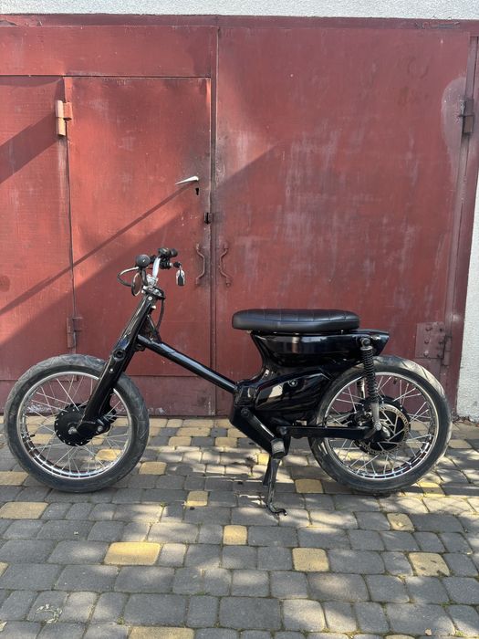 Електричний мопед скутер Honda super cub