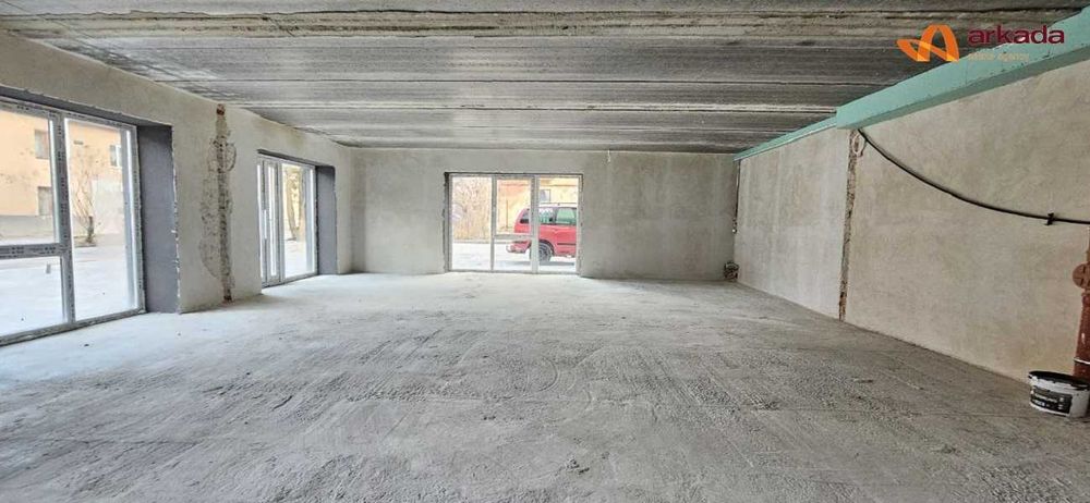 Комерційне приміщення біля Парку Шевченка.