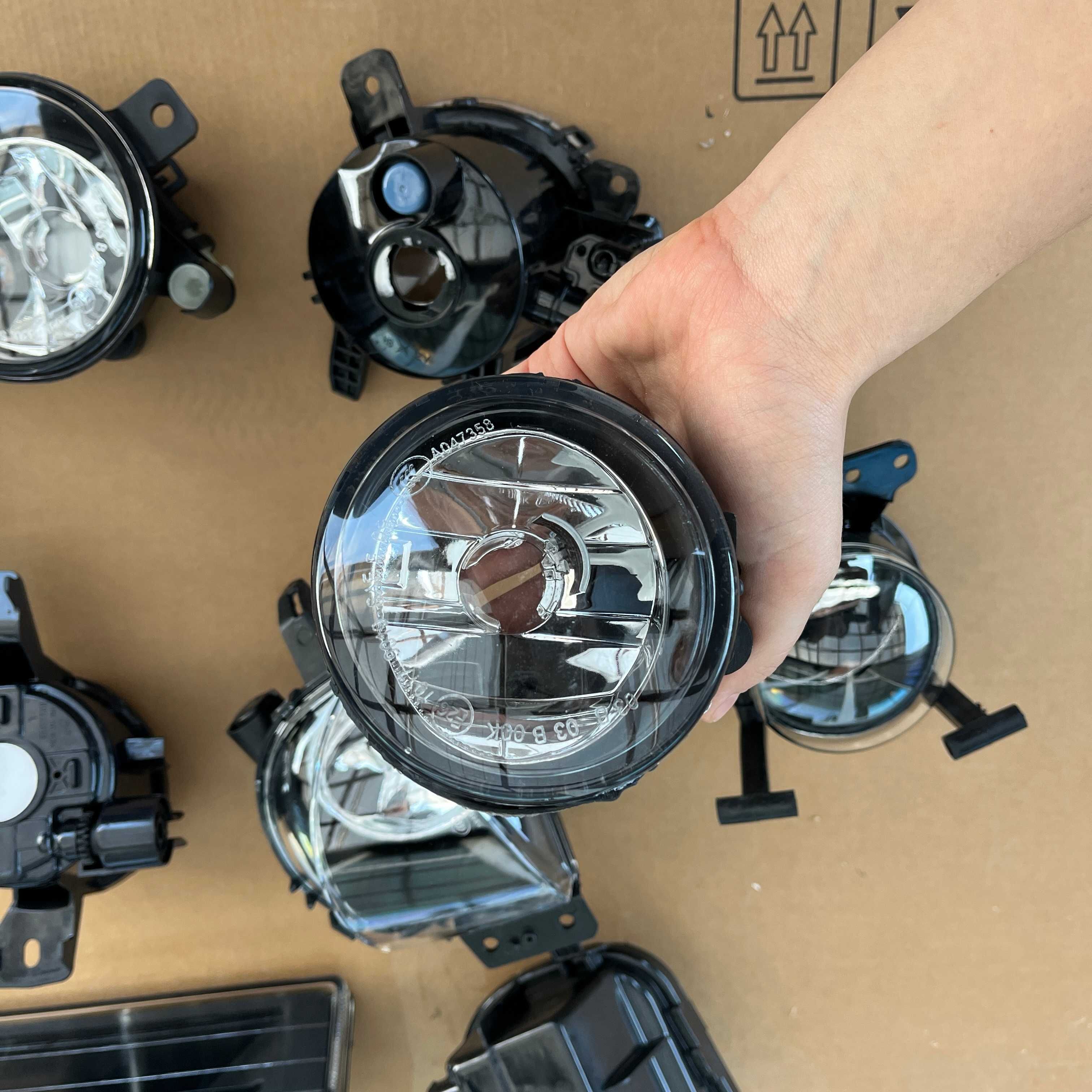 Противотуманки BMW F01F10F15F30G12G30G20G01G02E34E36E38 ліва права