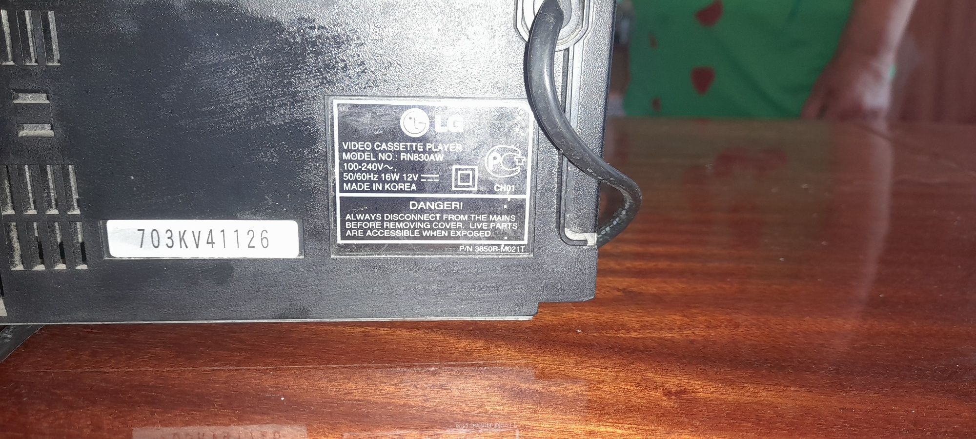 Продам касетний відео плеєр з відтворенням в системі NTSC із записом