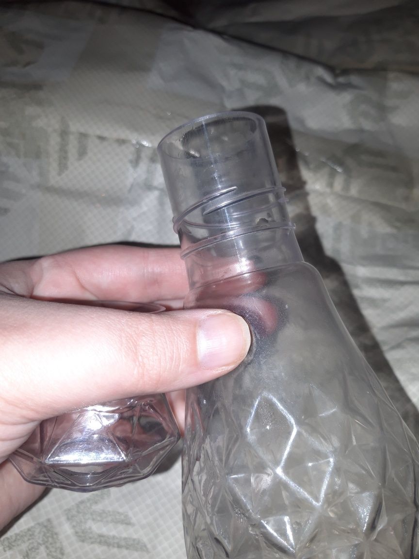 Бутылка пластиковая для воды напиток напитков 1100 мил литровая