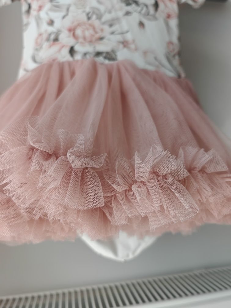 Sukienka tiulowa z body w peonie 86