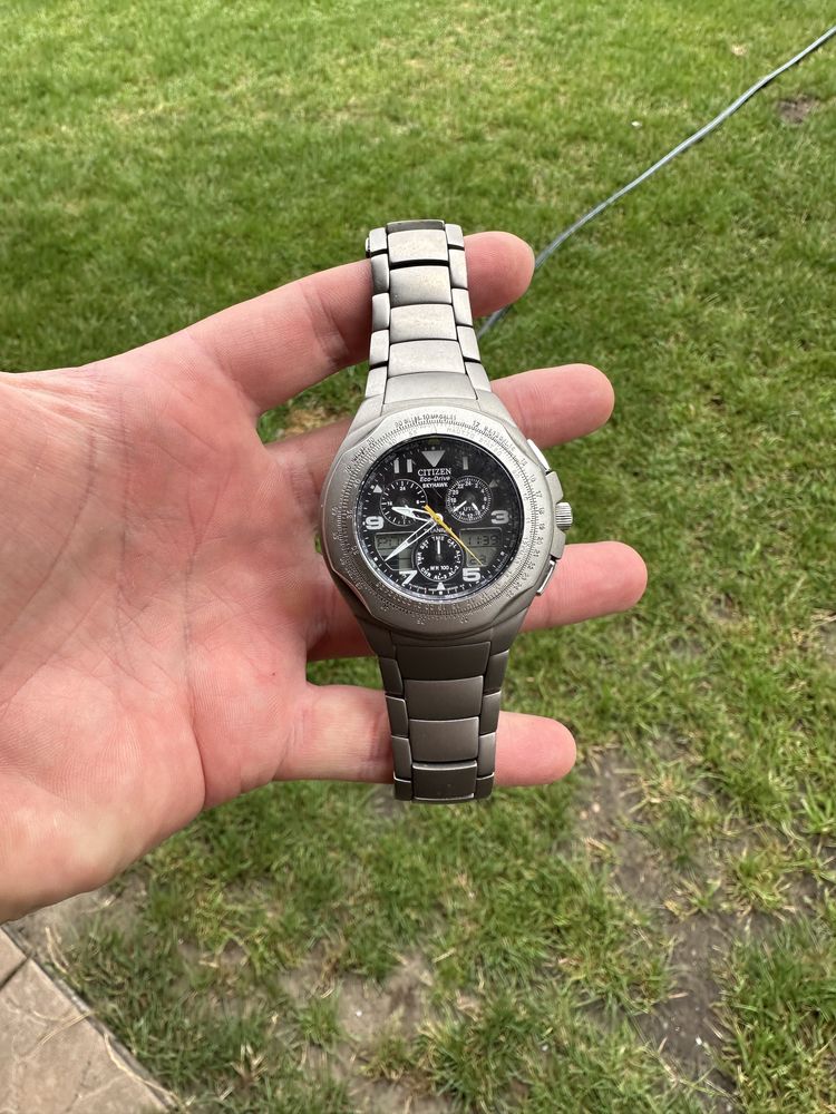 Citizen eco-drive SKYHAWK tytanowy