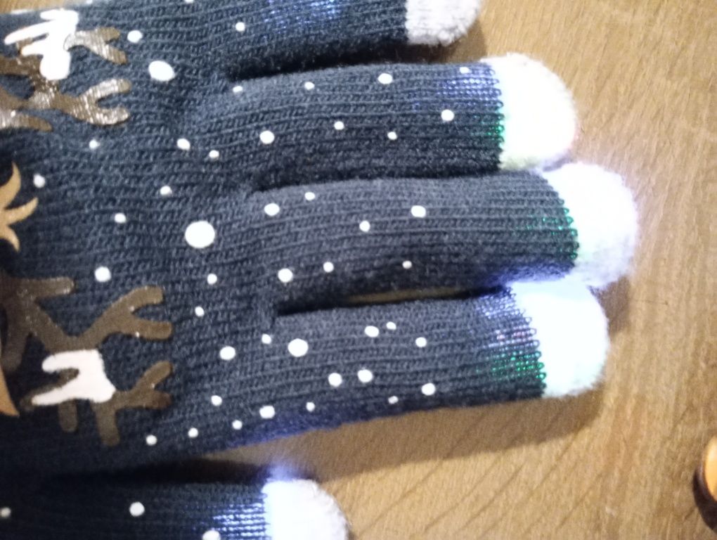 Wesołe świąteczne rękawiczki