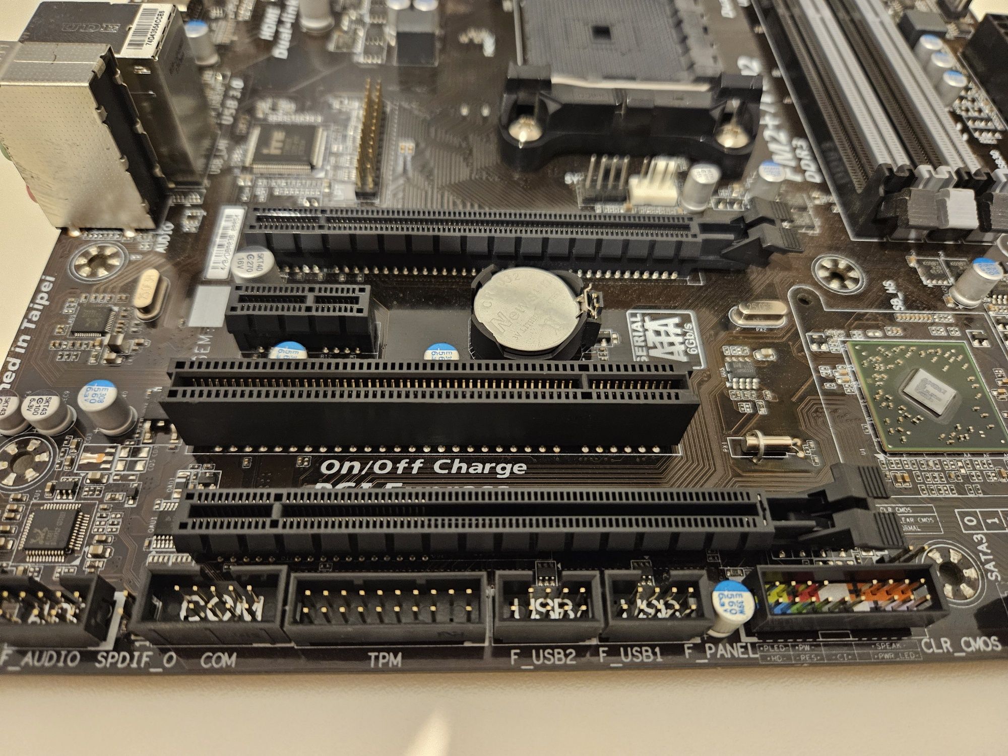 Płyta główna Gigabyte GA-F2A88XM-D3H AMD FM2b DDR3 2x PCI EXPRESS HDMI