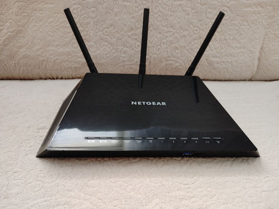 Роутер Netgear R6700 v3