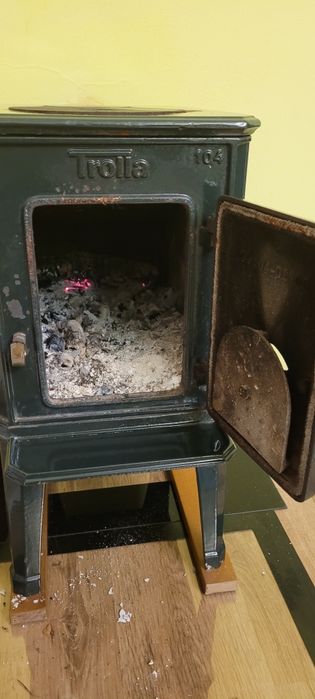 Piec koza żeliwny  jotul trolla 104 jotul 602