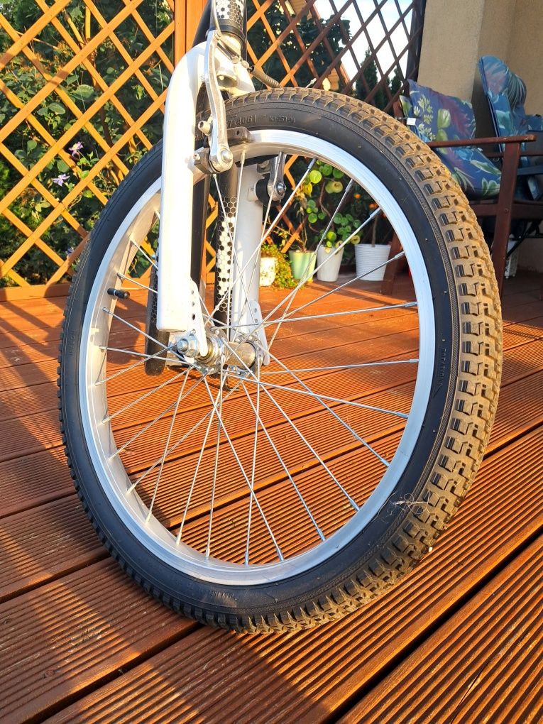 Hulajnoga miejska HyperMotion z pompowanymi kołami