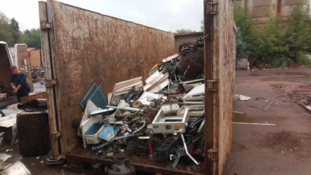 Вивіз металобрухту з під вашого будинку