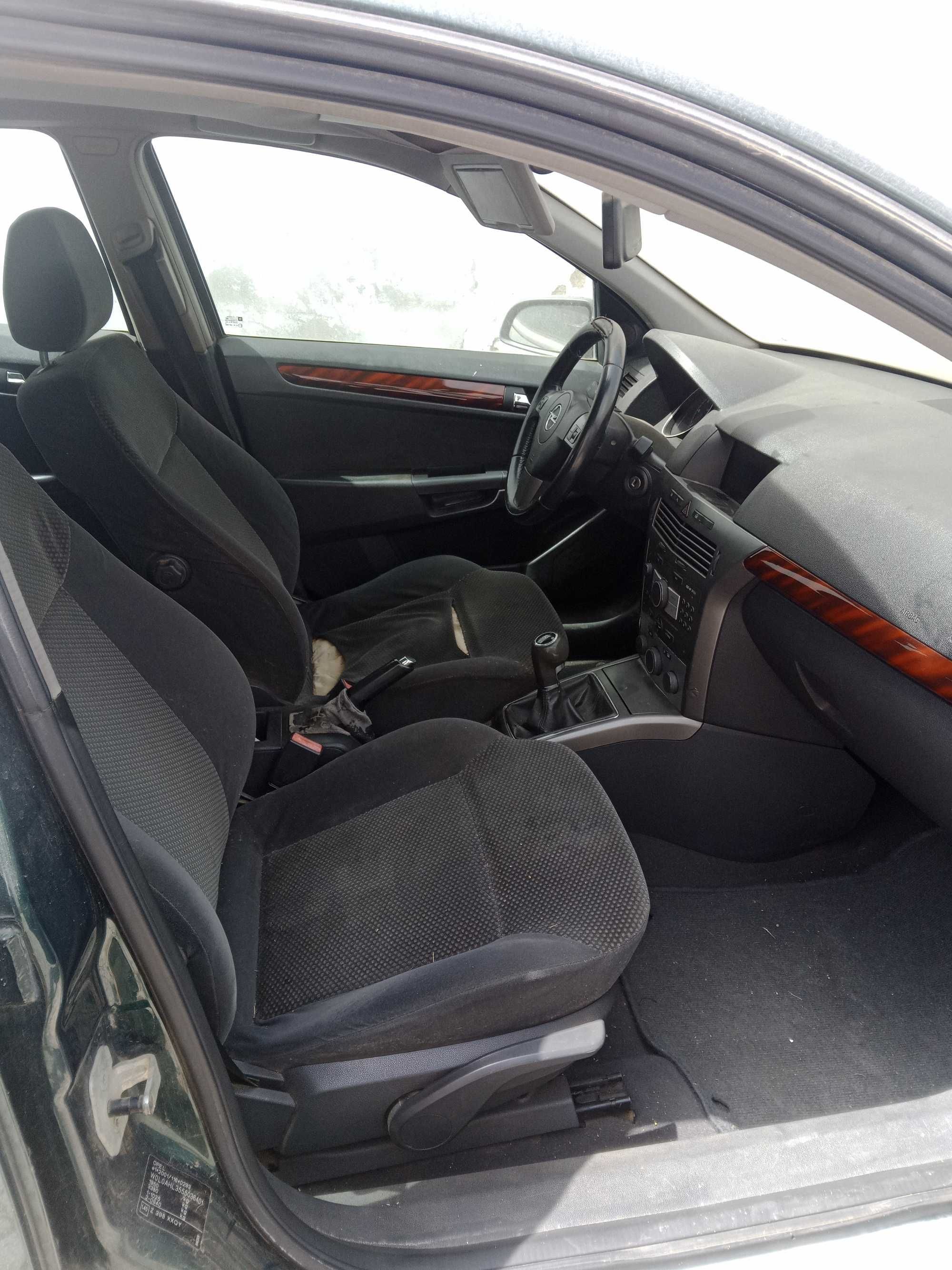 Vendo Opel Astra 1.7 CDTI com avaria( já com mais fotos)
