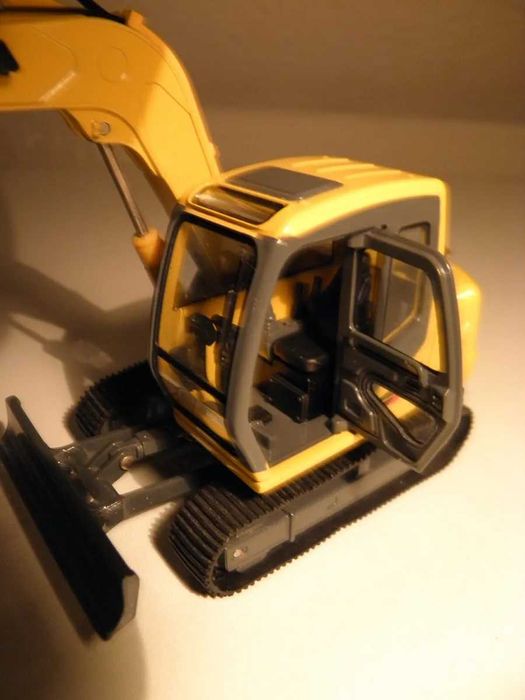 Koparka 1:35 JCM