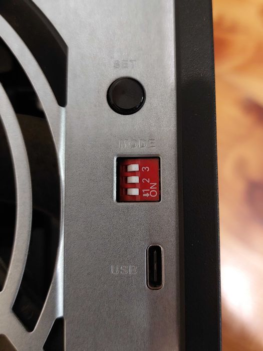 Qnap TR-004 obudowa RAID, DAS, macierz dyskowa jak NOWA