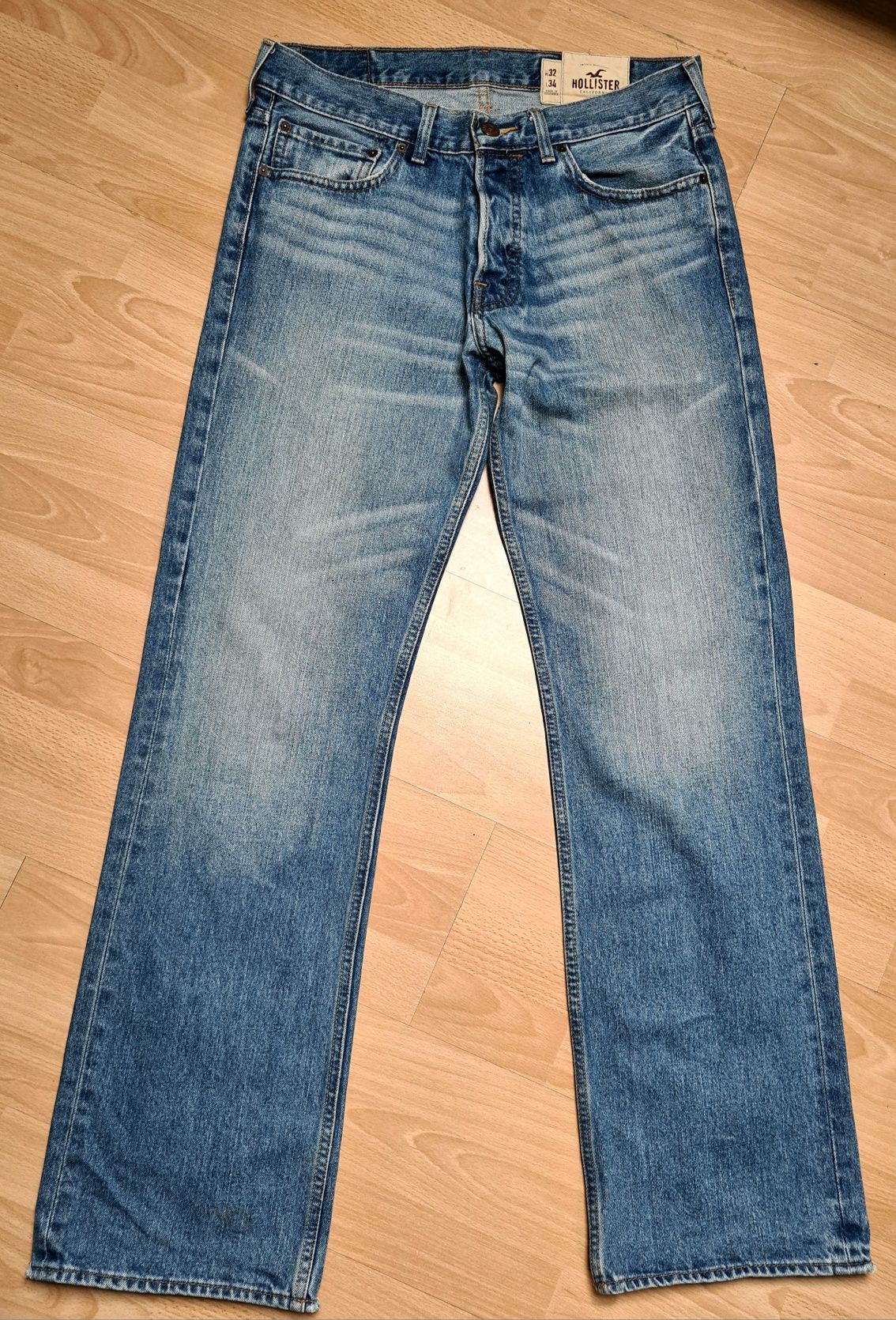 Hollister jeansy prosta nogawka przecierane rozm. 32/34