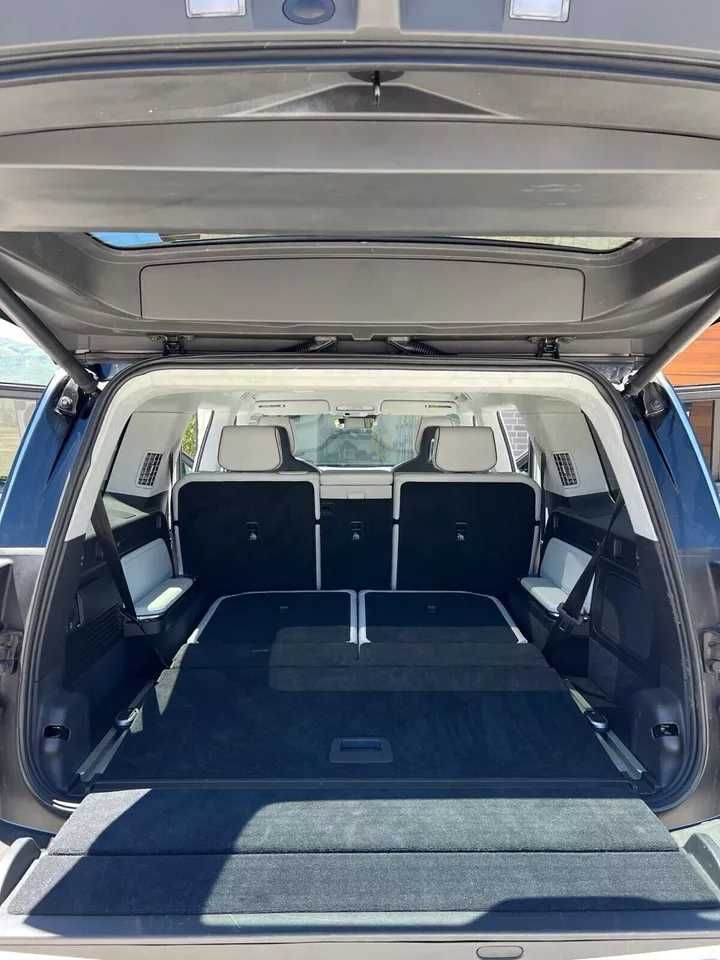 2023 Rivian R1S Adventure