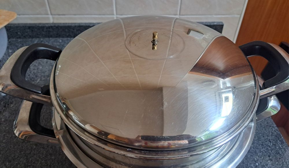 Panela multifuncional com opção vapor