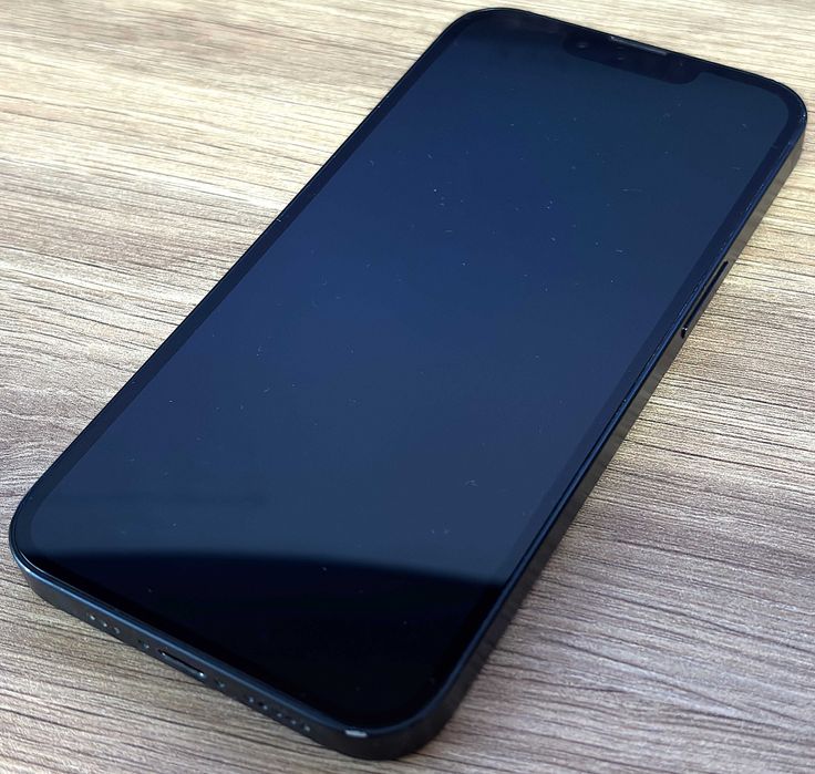 iPhone 13 128GB, Czarny (midnight), model A2633