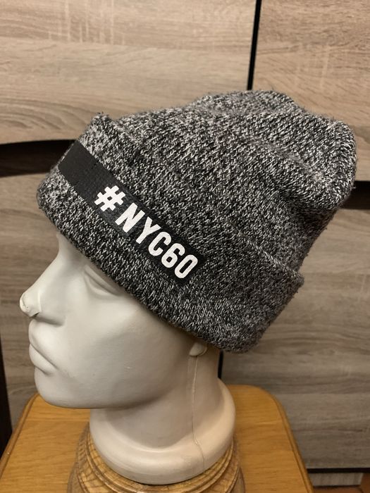 Зимові стильні шапочки