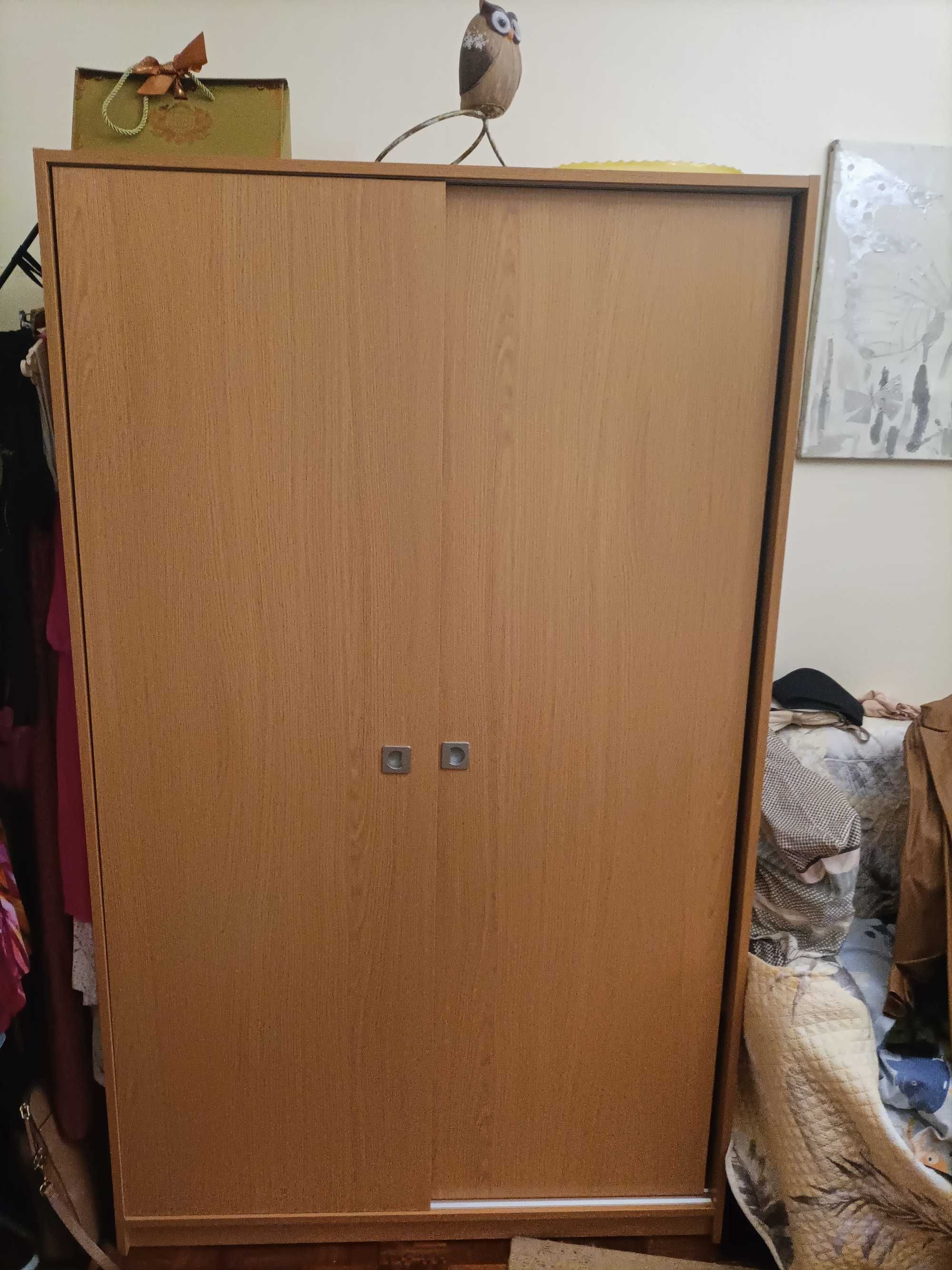 Vendo Guarda Roupa impecável semi novo!
